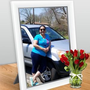 Meet your Posher, Iris